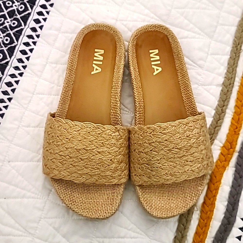 Brown tweed slides